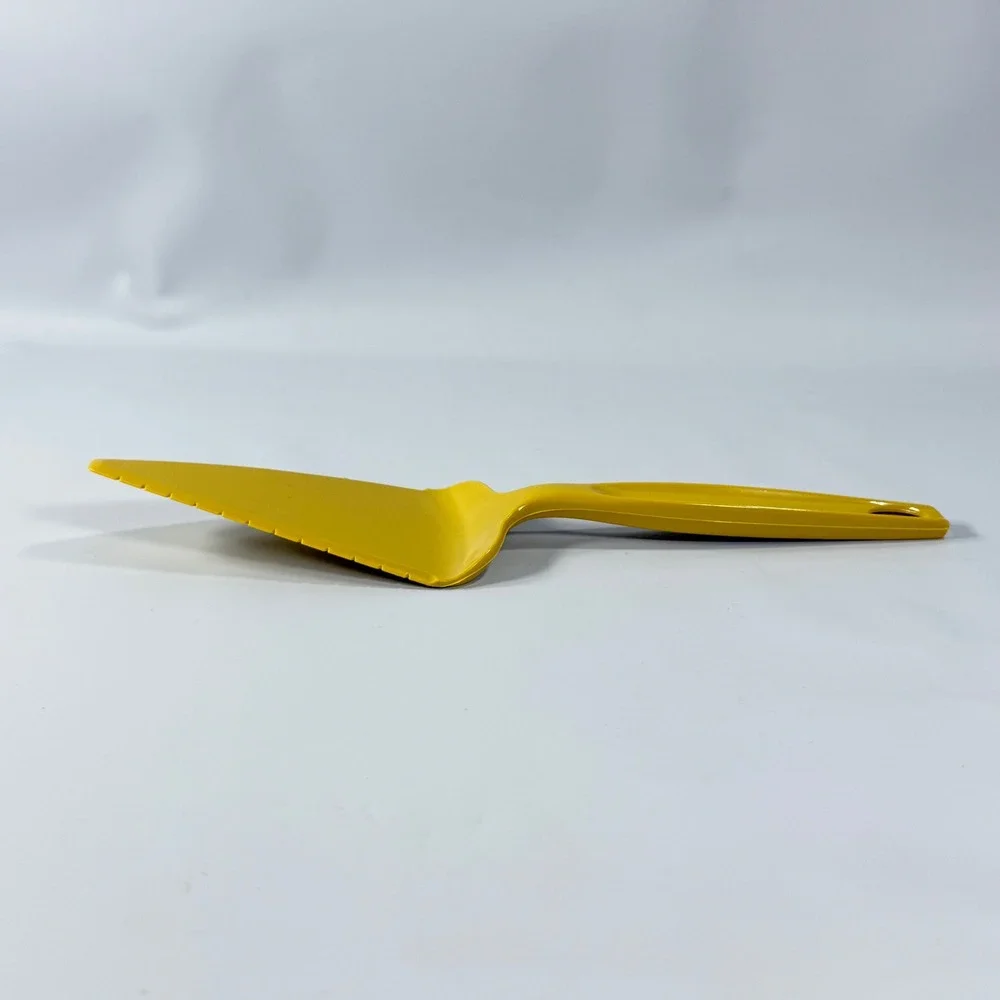 VTG Foley Pie Cake Server Slicer Yellow Nylon Plastic MCM Retro Kitchen Utensil